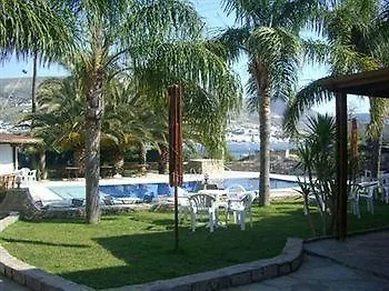 Paros Eden Park 아파트호텔 Krotiri