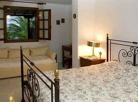 Lejlighedshotel Eden Park Páros