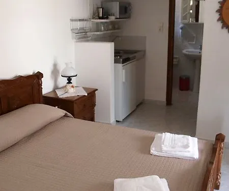 公寓式酒店 帕洛斯伊甸公园旅馆 3*