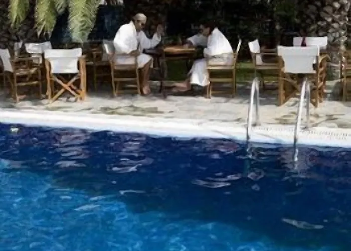 Lägenhetshotell Eden Park 3*