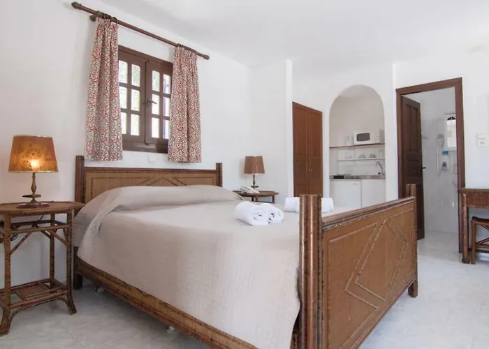 Lägenhetshotell Eden Park 3*